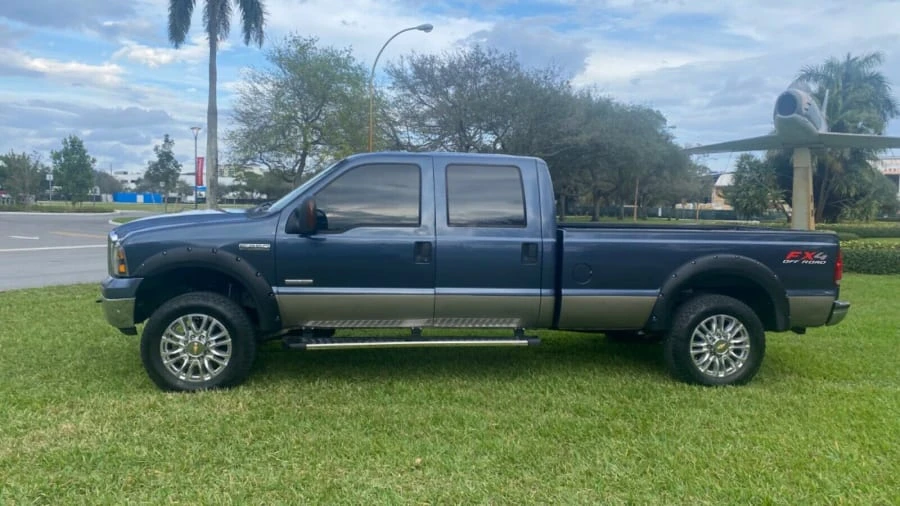 2005 Ford Super Duty 1st Gen - Image 2 of 13