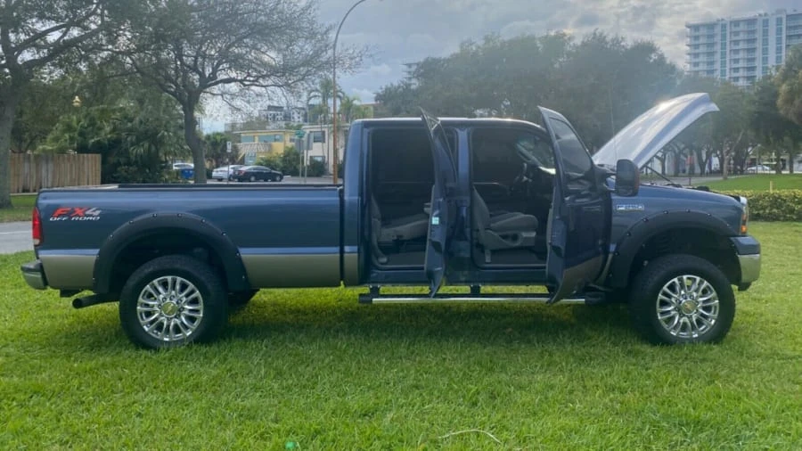 2005 Ford Super Duty 1st Gen - Image 9 of 13