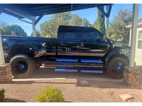 2005 Ford F-650 Super Duty Crew Cab