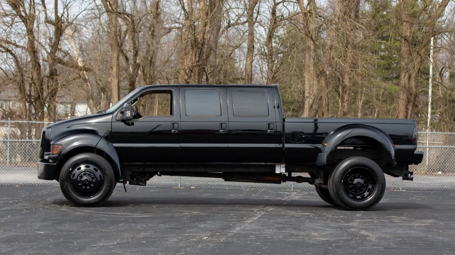 2005 Ford Super Duty 1st Gen - Image 2 of 20