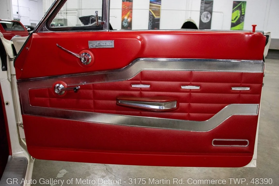 2005 Ford Fairlane - Image 28 of 31