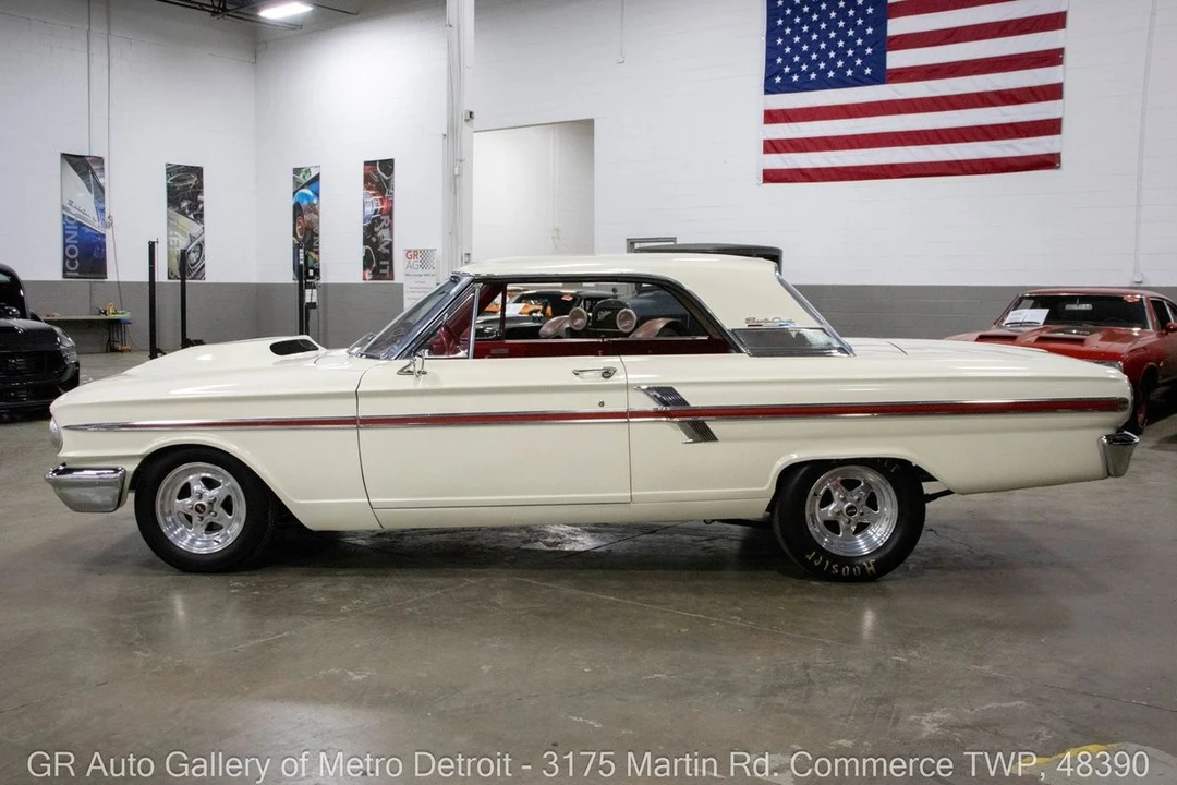 2005 Ford Fairlane - Image 3 of 31