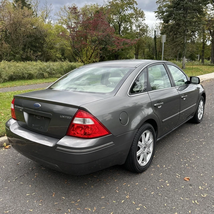 2005 Ford Five Hundred - Image 3 of 12