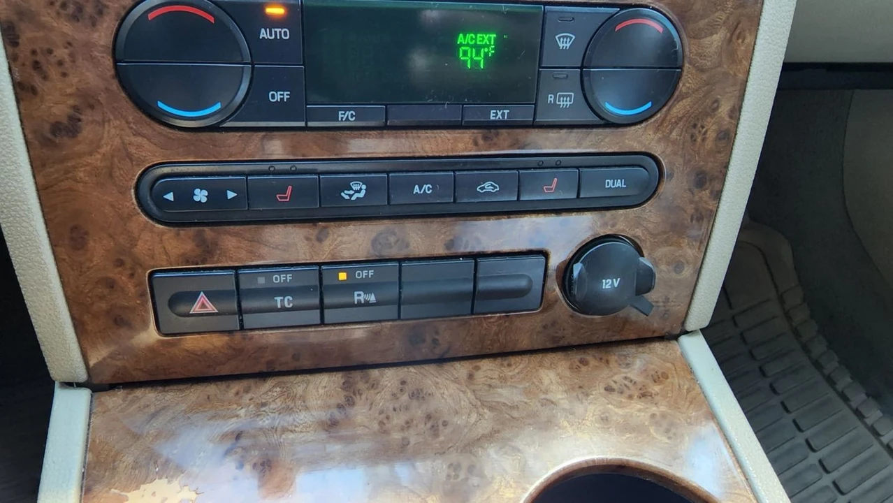 2005 Ford Five Hundred - Image 23 of 31