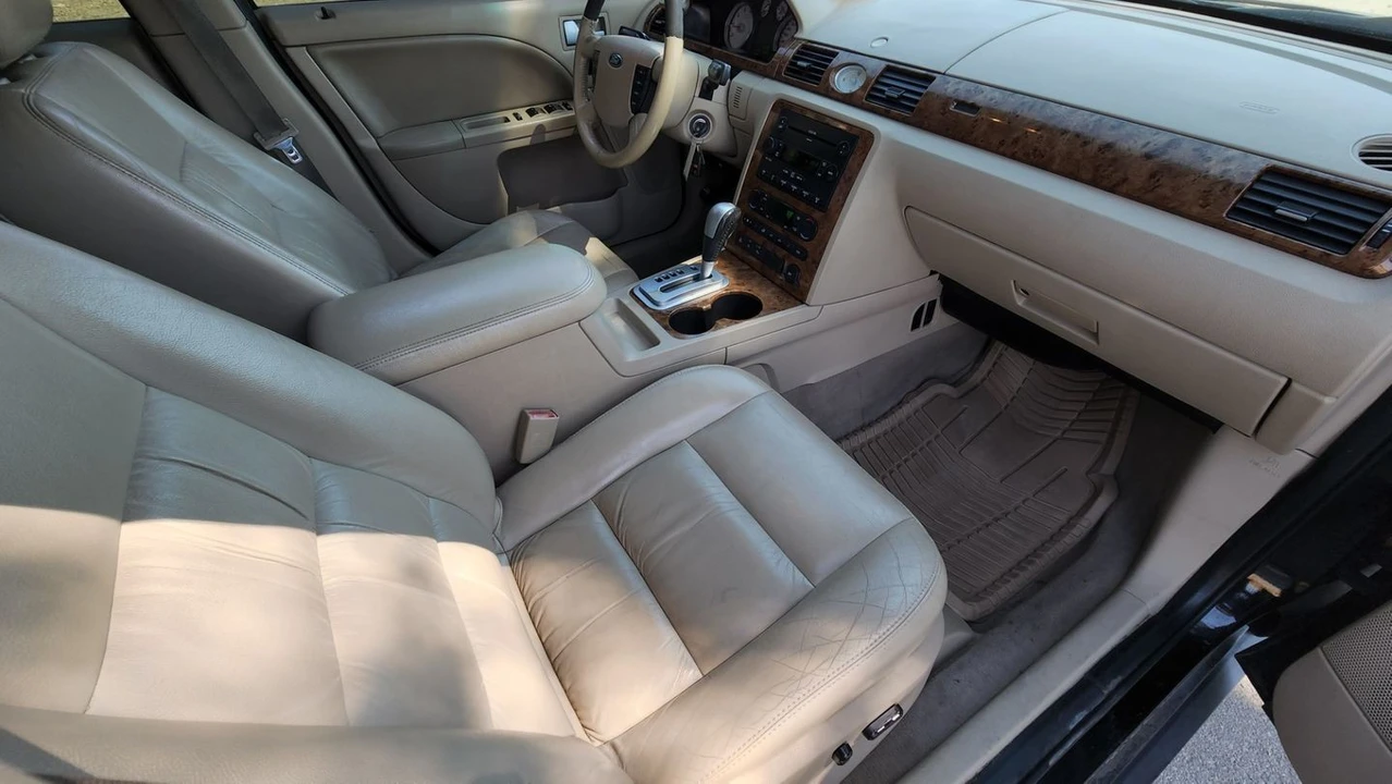 2005 Ford Five Hundred - Image 10 of 31