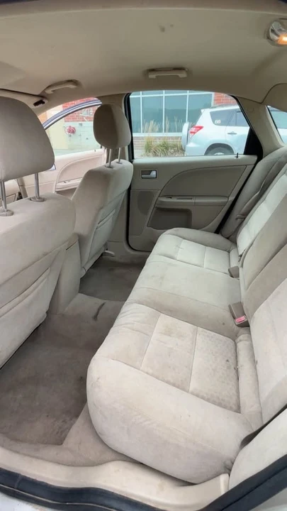 2005 Ford Five Hundred - Image 10 of 14