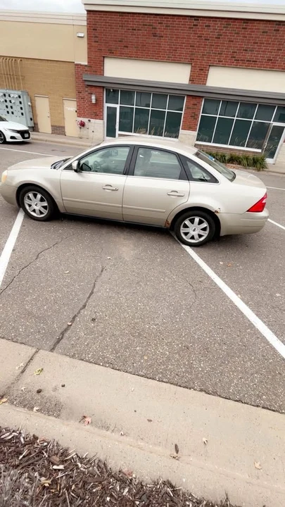 2005 Ford Five Hundred - Image 5 of 14