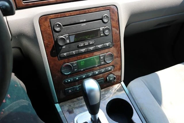 2005 Ford Five Hundred - Image 14 of 16