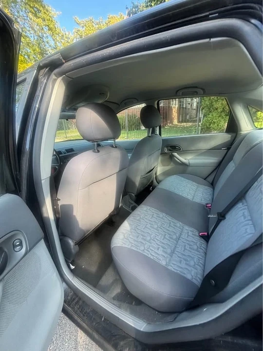 2005 Ford Focus 1st Gen - Image 9 of 12