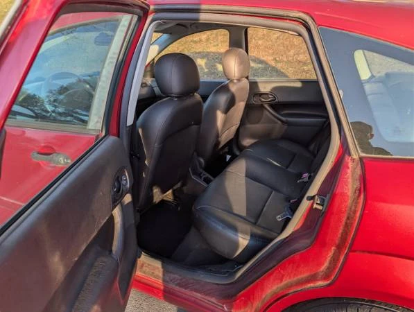 2005 Ford Focus 2nd Gen - Image 2 of 6