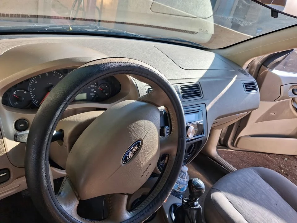 2005 Ford Focus 2nd Gen - Image 5 of 10