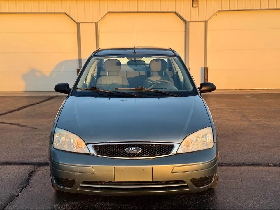 2005 Ford Focus 1st Gen - Image 2 of 10