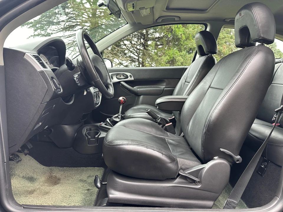 2005 Ford Focus 1st Gen - Image 28 of 31