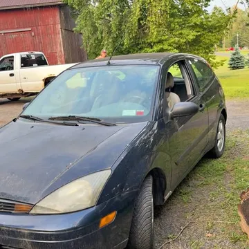 2005 Ford Focus ZX3 Hatchback 2D