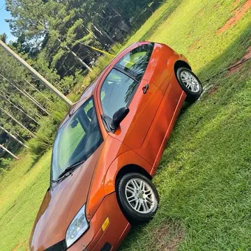 2005 Ford Focus ZX3 Hatchback 2D