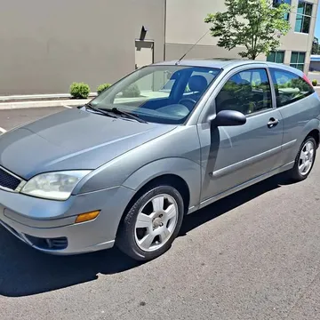 2005 Ford Focus ZX3 SES Hatchback 2D