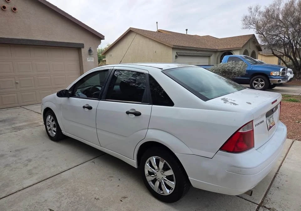 2005 Ford Focus 2nd Gen - Image 3 of 9