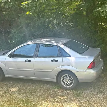 2005 Ford Focus ZX4 S Sedan 4D