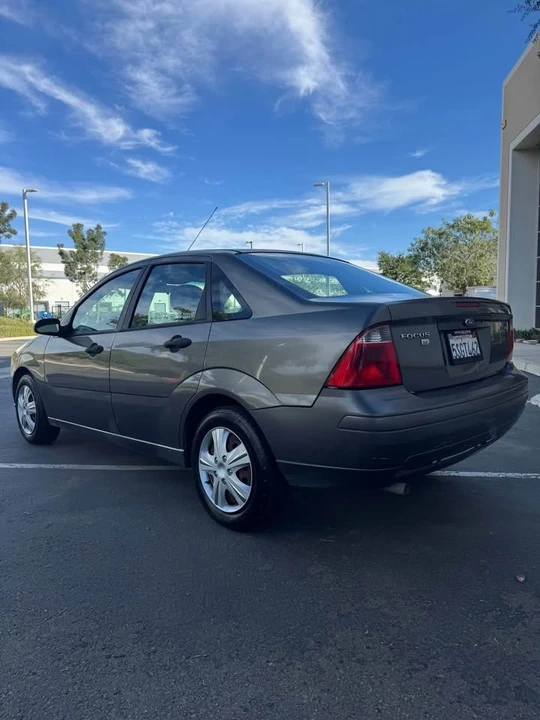 2005 Ford Focus 1st Gen - Image 2 of 9
