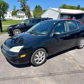 2005 Ford Focus ZX5 SE Hatchback