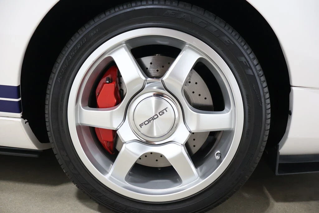 2005 Ford GT 1st Gen - Image 16 of 21