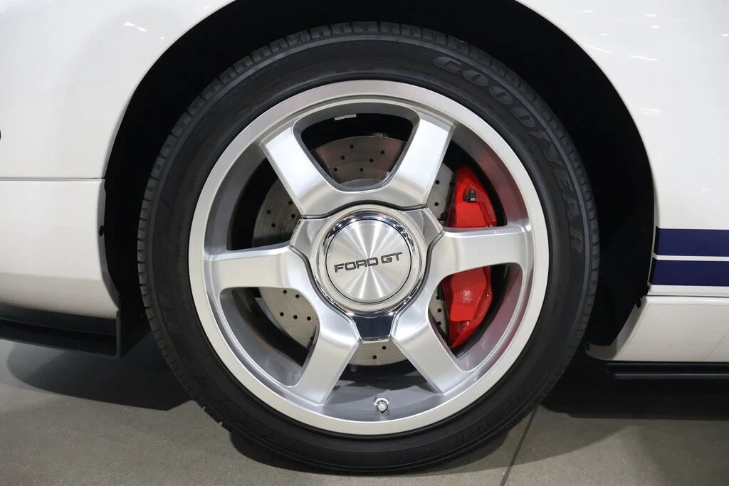 2005 Ford GT 1st Gen - Image 13 of 21