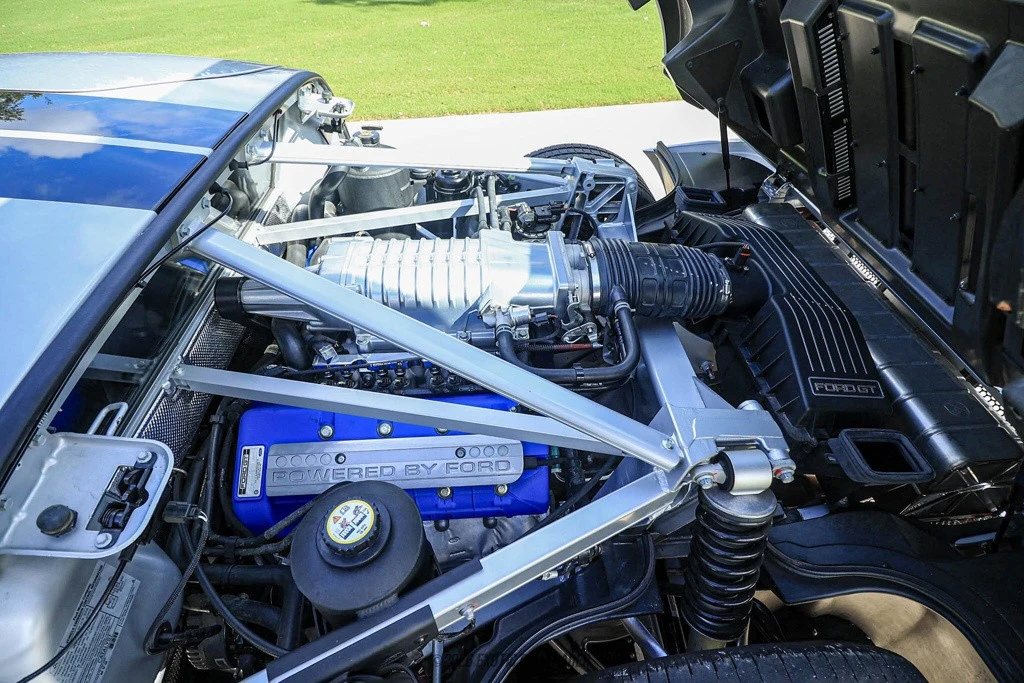 2005 Ford GT 1st Gen - Image 18 of 24