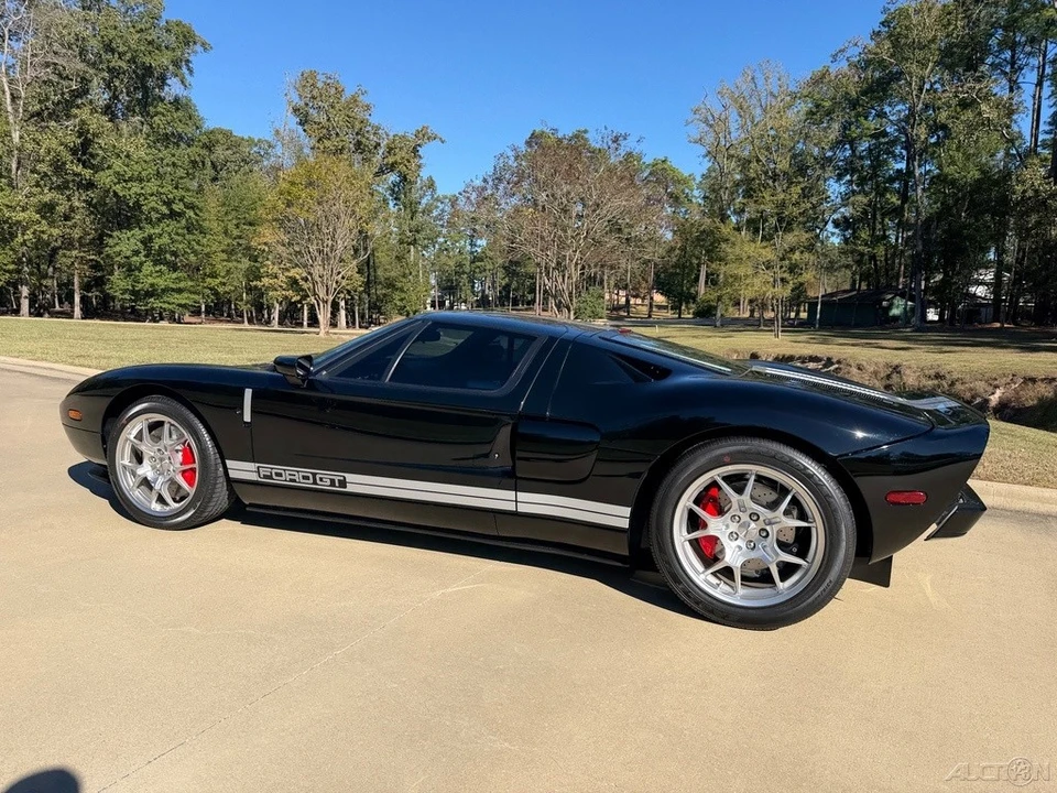2005 Ford GT 1st Gen - Image 19 of 21