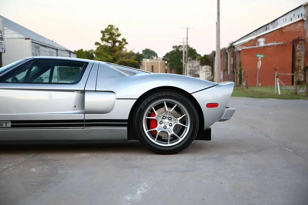 2005 Ford GT 1st Gen - Image 19 of 21
