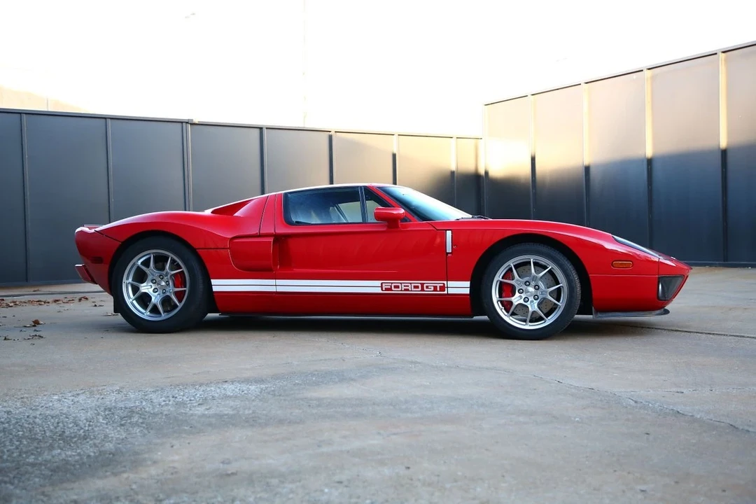 2005 Ford GT 1st Gen - Image 15 of 21