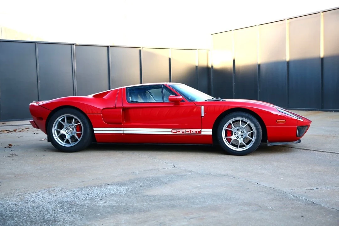 2005 Ford GT 1st Gen - Image 13 of 21