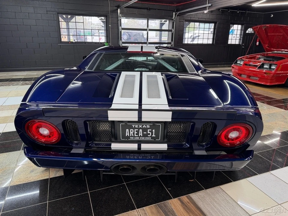 2005 Ford GT 1st Gen - Image 11 of 12