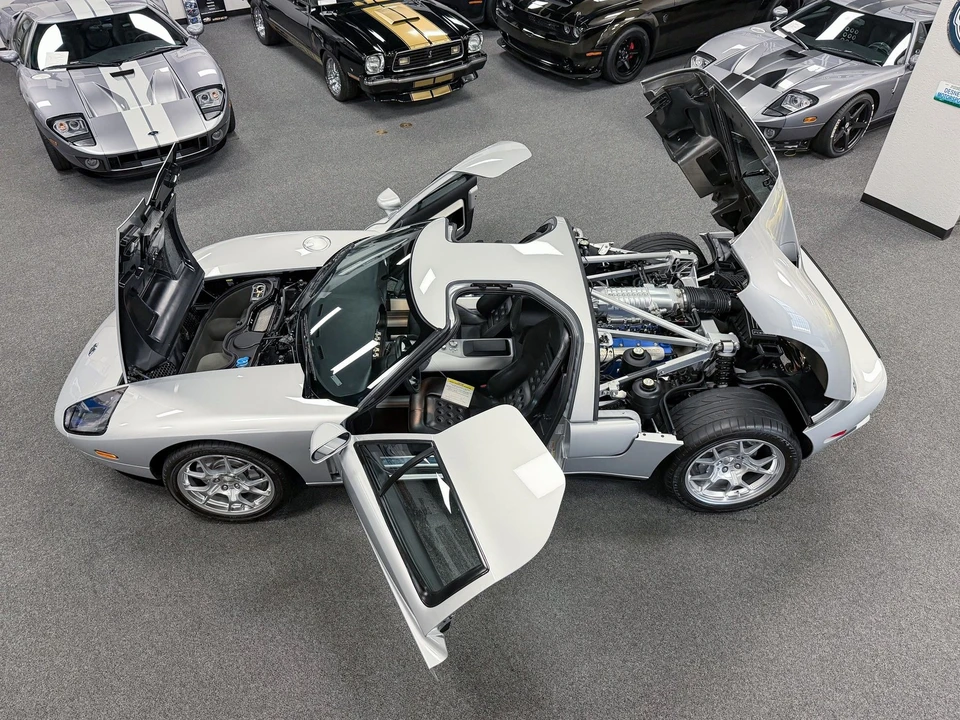 2005 Ford GT 1st Gen - Image 10 of 21