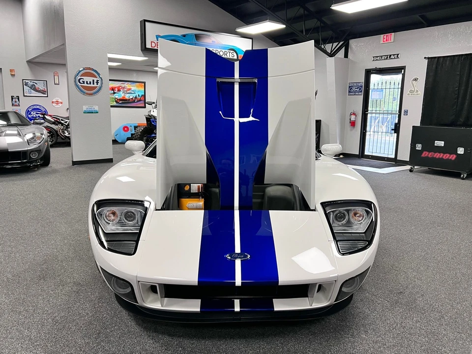 2005 Ford GT 1st Gen - Image 15 of 21