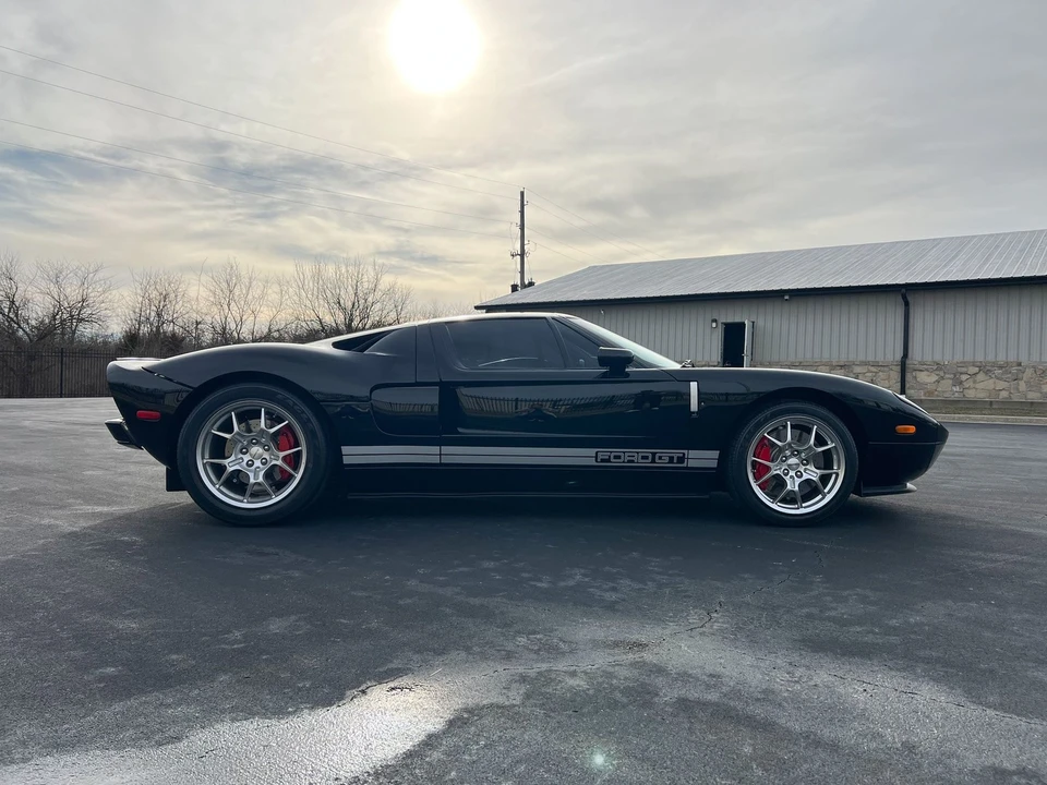2005 Ford GT 1st Gen - Image 11 of 21