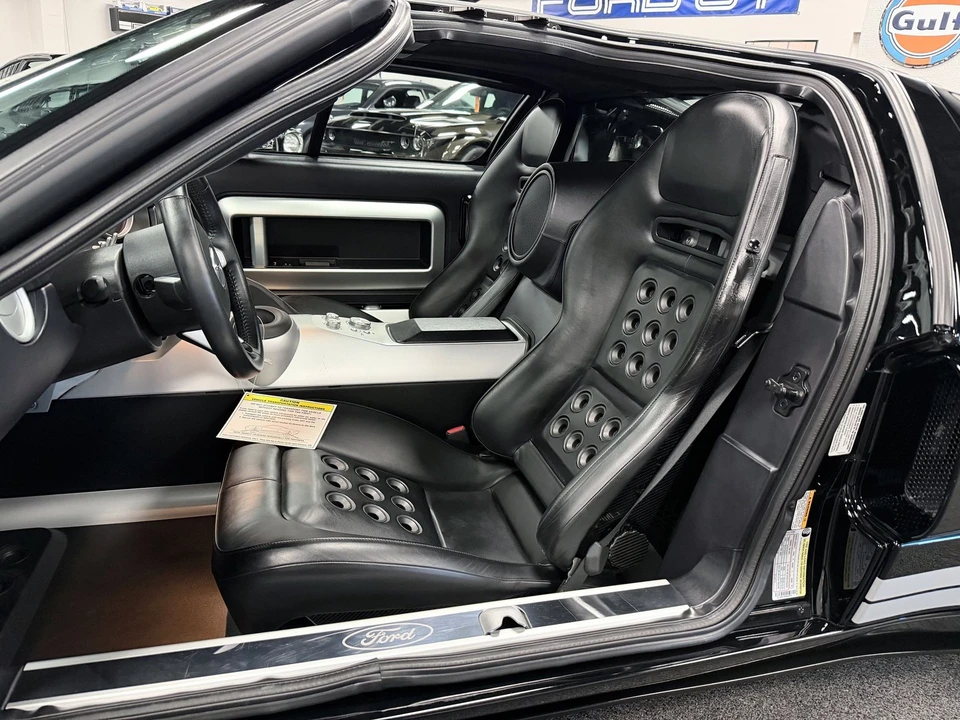 2005 Ford GT 1st Gen - Image 21 of 24