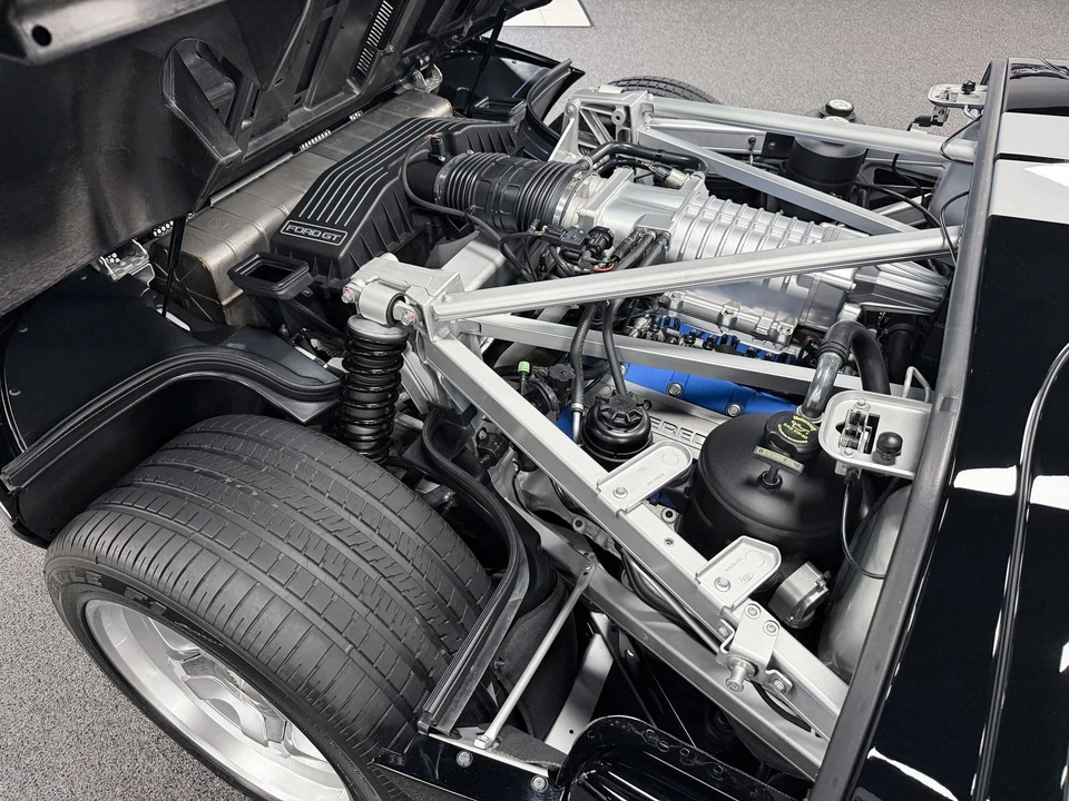 2005 Ford GT 1st Gen - Image 13 of 24