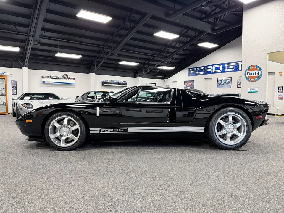 2005 Ford GT 1st Gen - Image 2 of 24