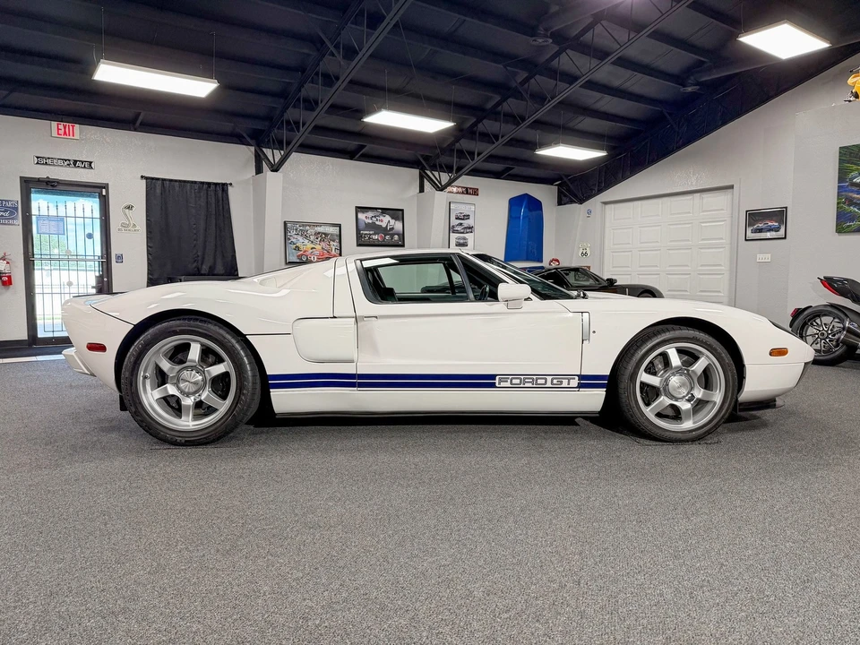 2005 Ford GT 1st Gen - Image 4 of 24