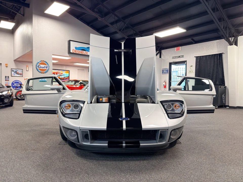 2005 Ford GT 1st Gen - Image 11 of 24