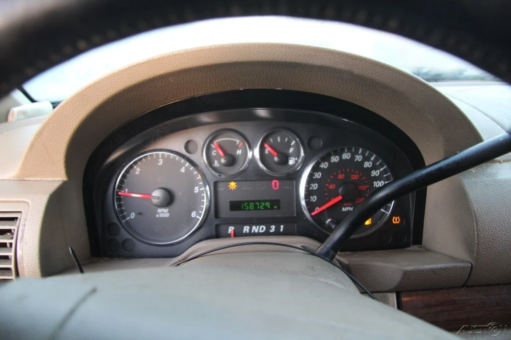 2005 Ford - Image 14 of 21