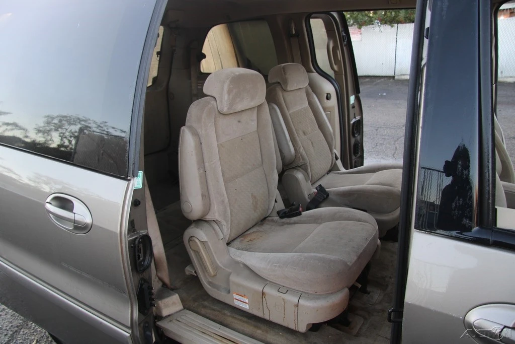 2005 Ford - Image 19 of 21