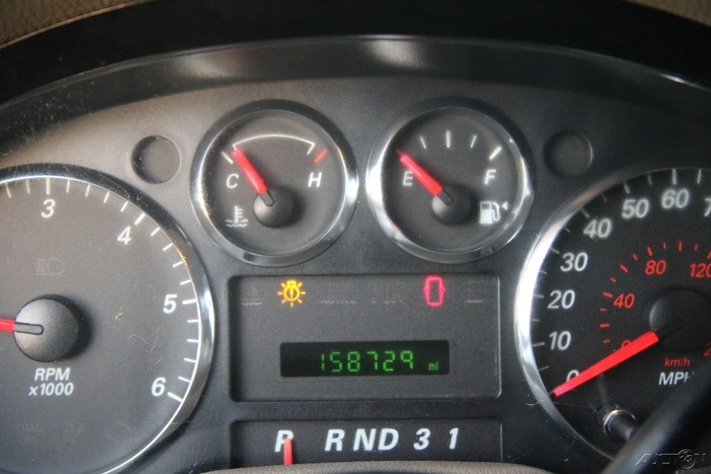2005 Ford - Image 15 of 21