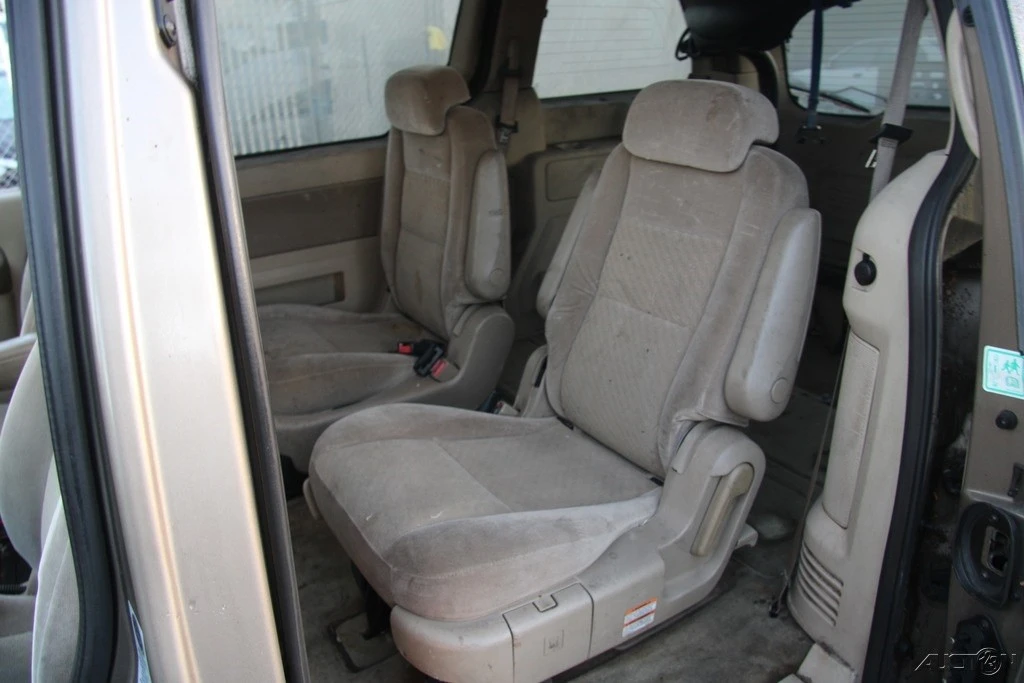 2005 Ford - Image 18 of 21