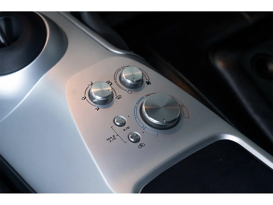 2005 Ford GT 1st Gen - Image 28 of 31