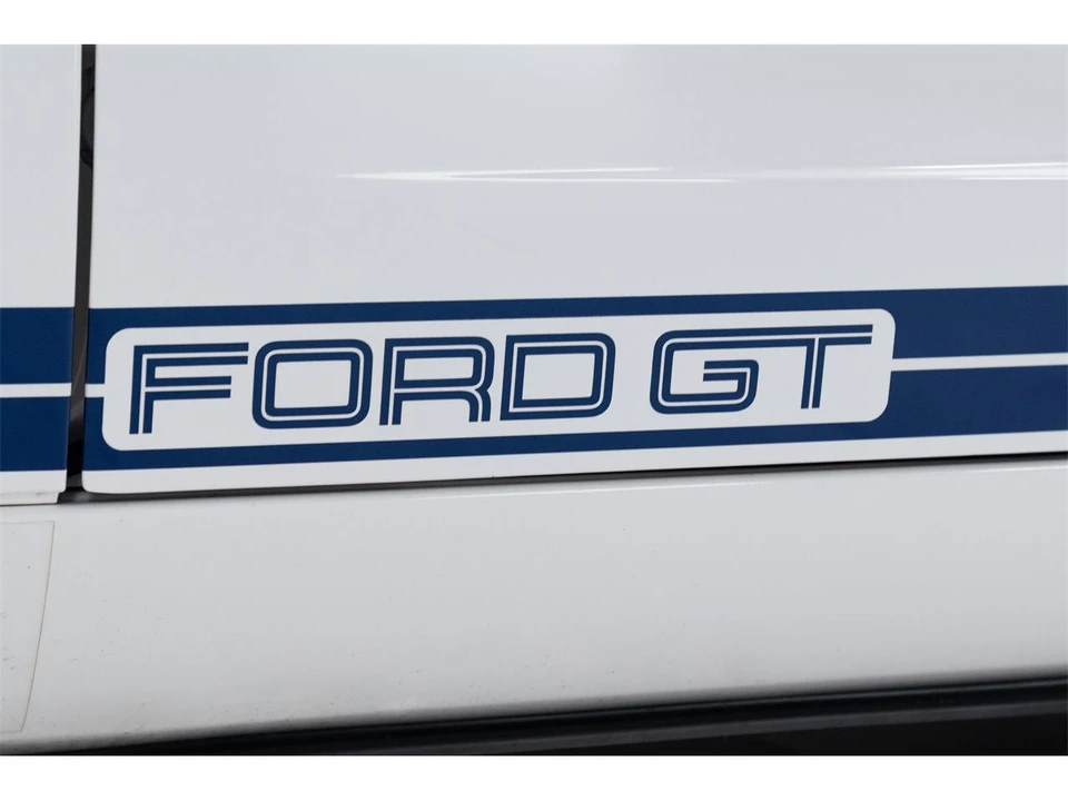 2005 Ford GT 1st Gen - Image 13 of 31