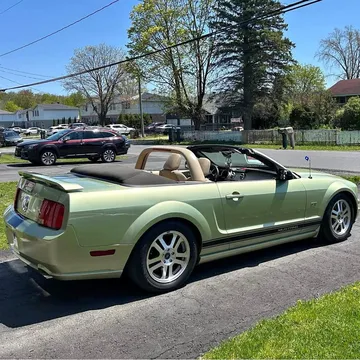 2005 Ford GT