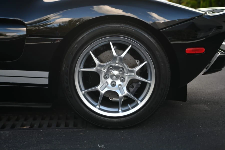 2005 Ford GT 1st Gen - Image 18 of 31