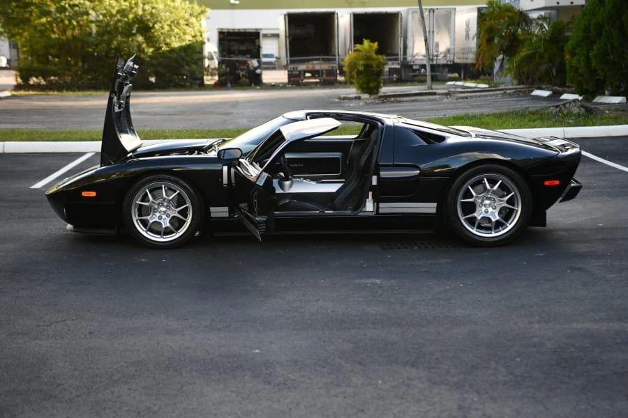 2005 Ford GT 1st Gen - Image 13 of 31