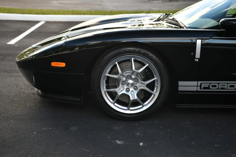 2005 Ford GT 1st Gen - Image 23 of 31